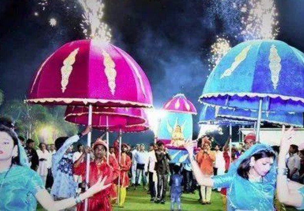 Illuminated Umbrella Procession - Villa in Udaipur